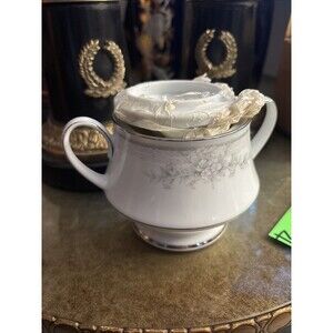 Noritake Sweet Leilani Sugar Bowl with Lid Nib